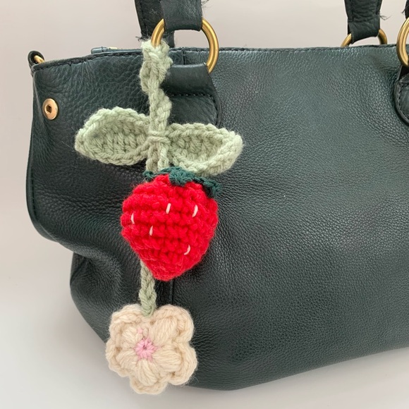 🍓🌸Strawberry & Cream Flower Bag Charm with Sage Leaves - Picture 6 of 7